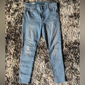 GAP Women’s Stretch True Skinny Jeans!👖